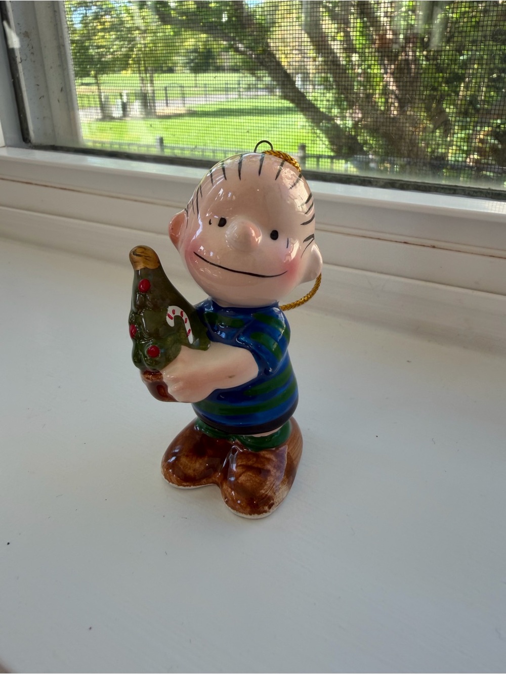 Vtg Peanuts Linus Holding Christmas Tree Ceramic Ornament 1952 UFS Japan